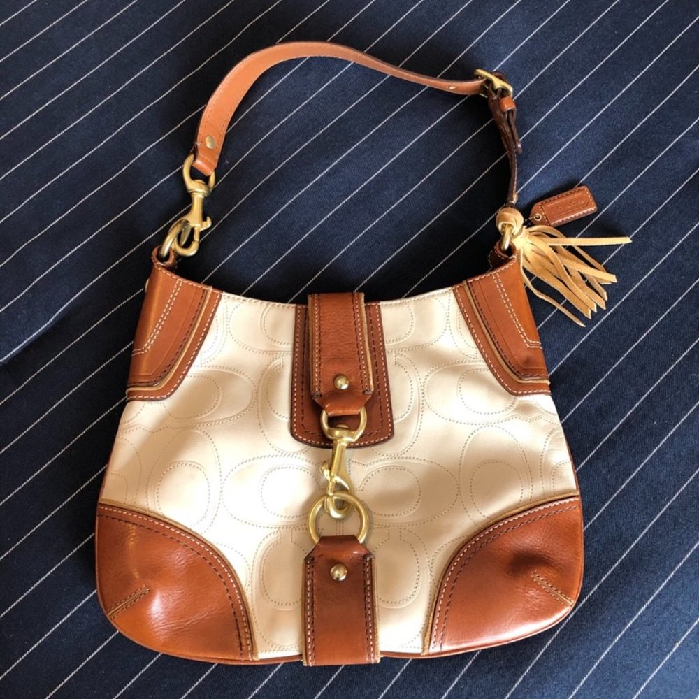Rare!! Coach Hamptons Medium Leather Hobo Shoulder Bag